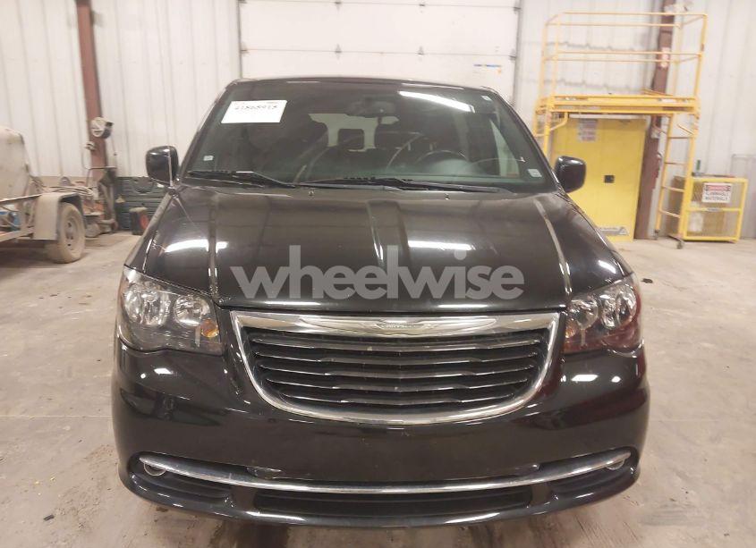 Photo 12 of 2015 Chrysler Town & COUNTRY S (VIN 2C4RC1HG0FR751202)