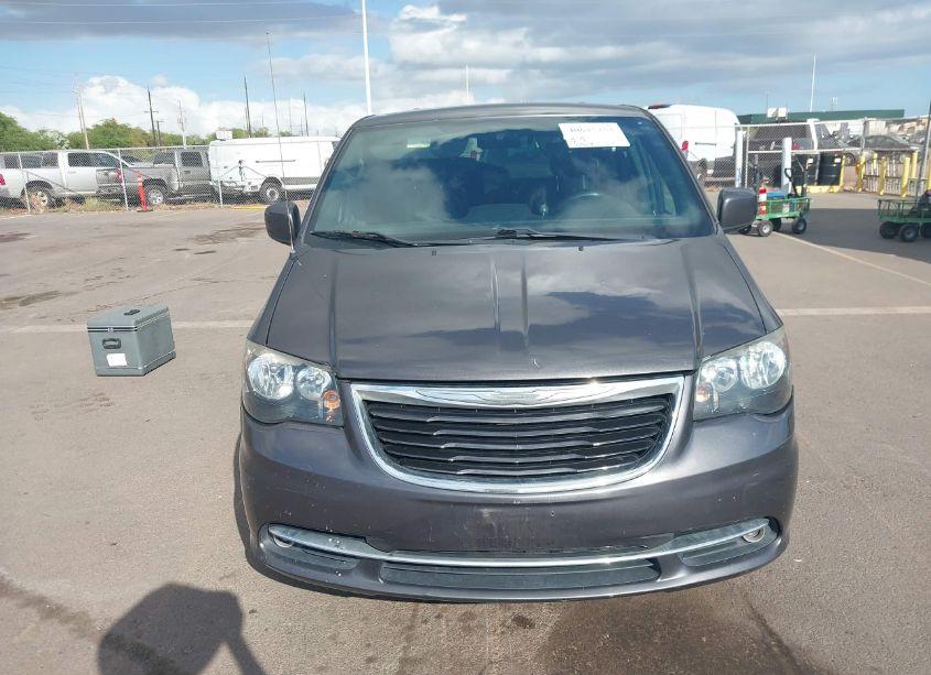 Photo 12 of 2015 Chrysler Town & COUNTRY S (VIN 2C4RC1HG4FR572810)