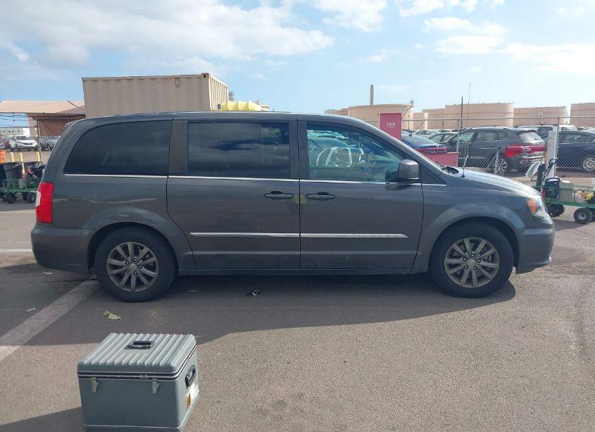 Photo 13 of 2015 Chrysler Town & COUNTRY S (VIN 2C4RC1HG4FR572810)