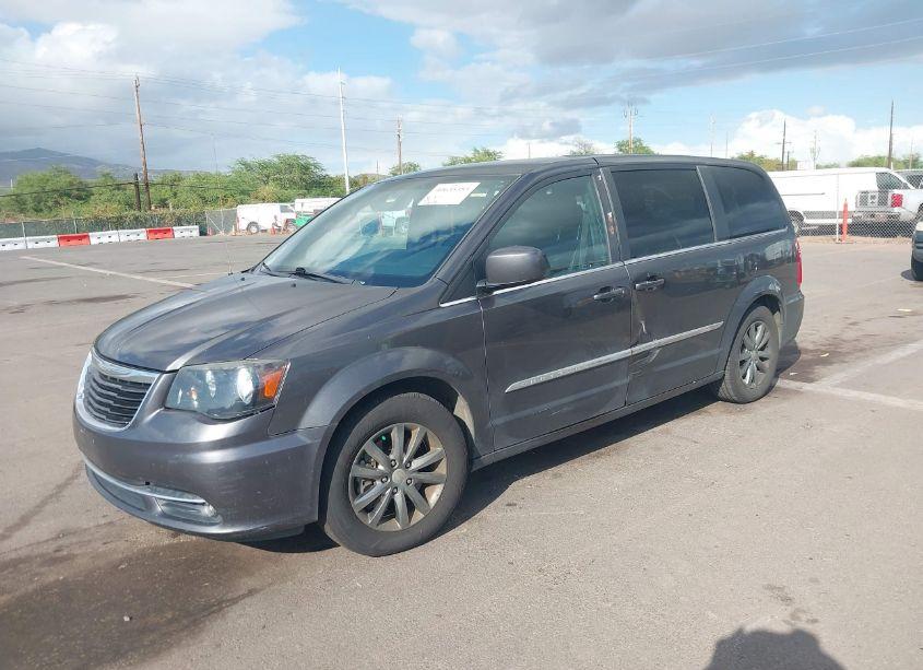 Photo 2 of 2015 Chrysler Town & COUNTRY S (VIN 2C4RC1HG4FR572810)