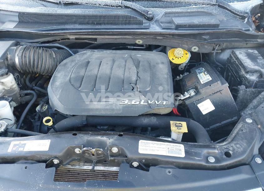 Photo 10 of 2015 Chrysler Town & COUNTRY S (VIN 2C4RC1HG6FR597028)