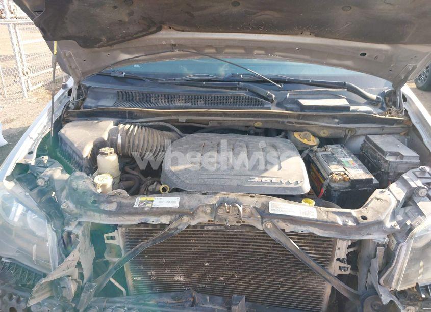 Photo 10 of 2014 Chrysler Town & COUNTRY S (VIN 2C4RC1HG7ER188566)