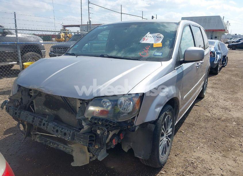 Photo 13 of 2014 Chrysler Town & COUNTRY S (VIN 2C4RC1HG7ER188566)