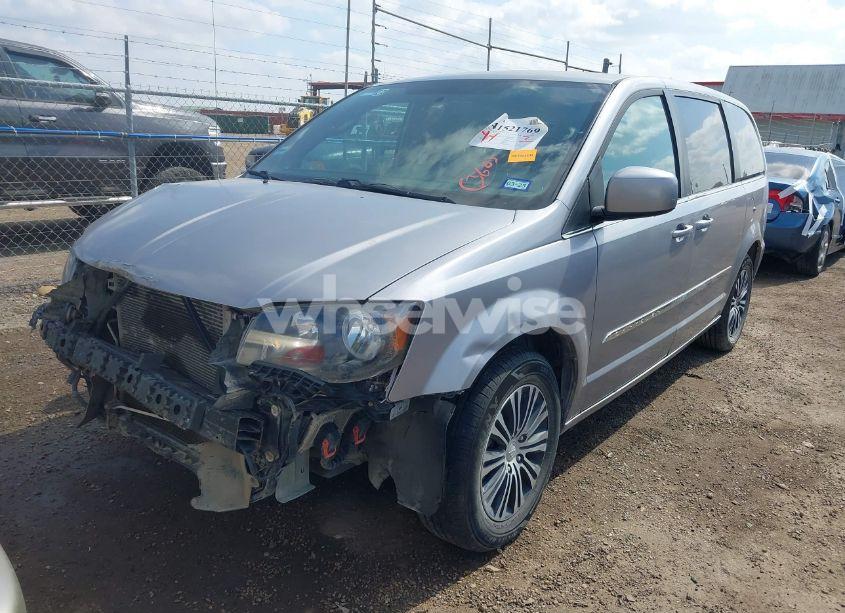 Photo 6 of 2014 Chrysler Town & COUNTRY S (VIN 2C4RC1HG7ER188566)