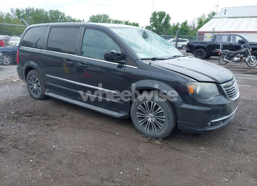 2014 Chrysler Town & COUNTRY S (VIN 2C4RC1HG7ER188616) main photo