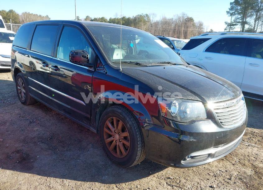 2015 Chrysler Town & COUNTRY S (VIN 2C4RC1HG8FR525134) main photo