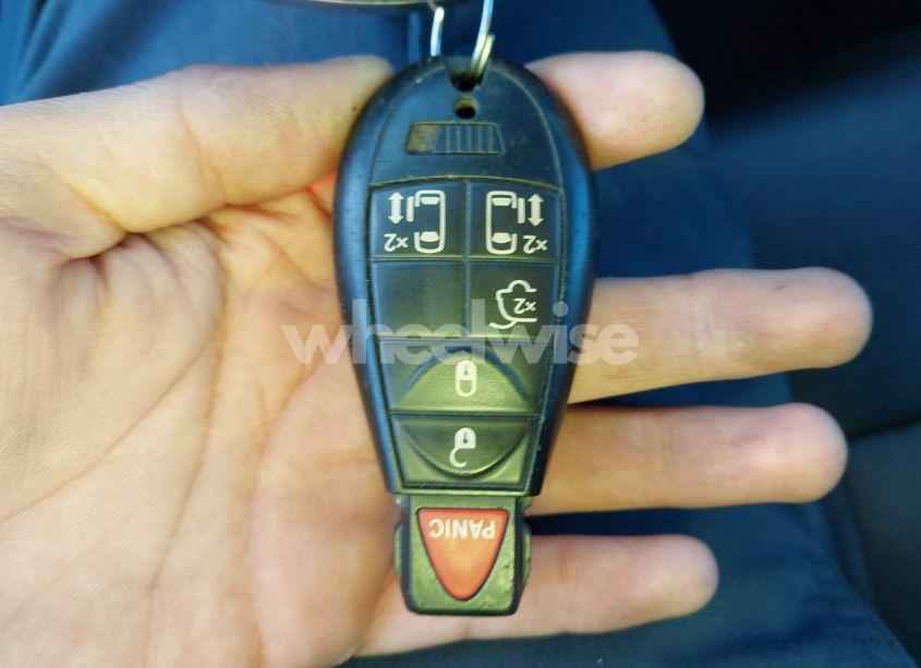 Photo 11 of 2015 Chrysler Town & COUNTRY S (VIN 2C4RC1HG8FR525134)