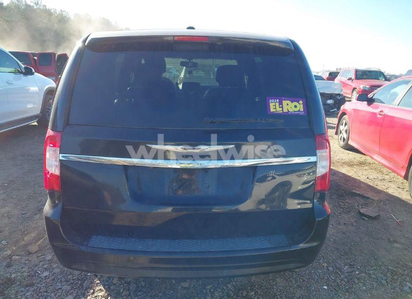 Photo 16 of 2015 Chrysler Town & COUNTRY S (VIN 2C4RC1HG8FR525134)