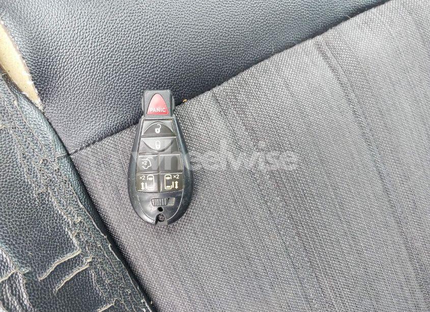 Photo 11 of 2015 Chrysler Town & COUNTRY S (VIN 2C4RC1HG8FR562555)