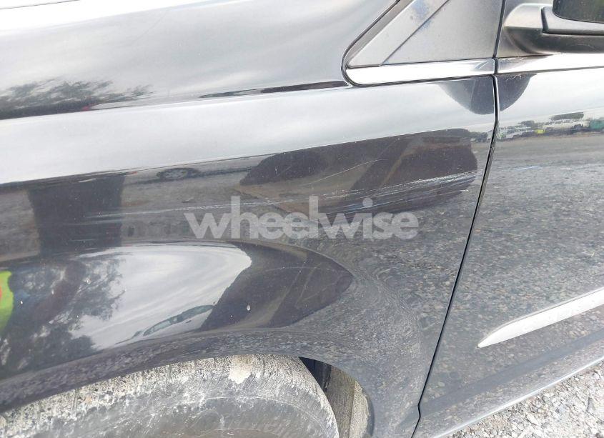 Photo 18 of 2015 Chrysler Town & COUNTRY S (VIN 2C4RC1HG8FR562555)