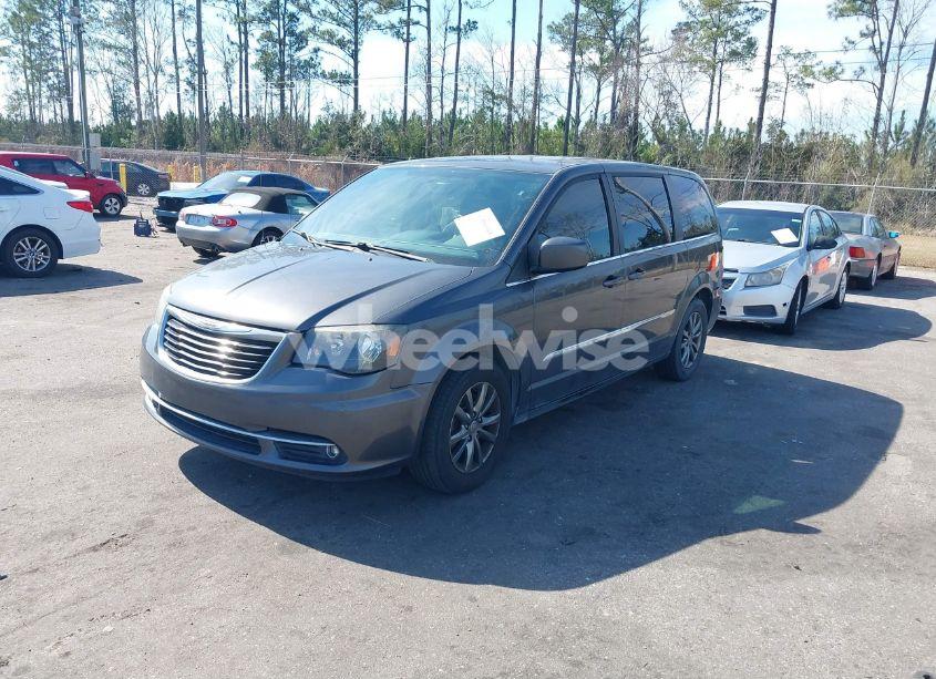 Photo 2 of 2015 Chrysler Town & COUNTRY S (VIN 2C4RC1HG8FR609793)