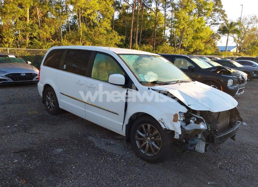 2015 Chrysler Town & COUNTRY S (VIN 2C4RC1HG9FR646447) main photo