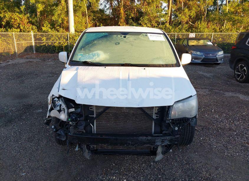 Photo 12 of 2015 Chrysler Town & COUNTRY S (VIN 2C4RC1HG9FR646447)