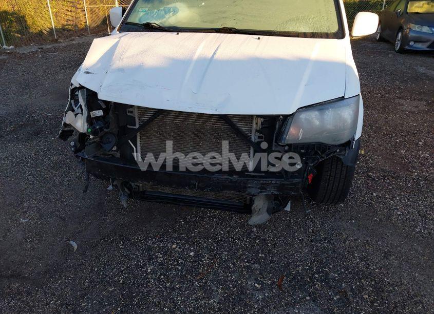 Photo 6 of 2015 Chrysler Town & COUNTRY S (VIN 2C4RC1HG9FR646447)