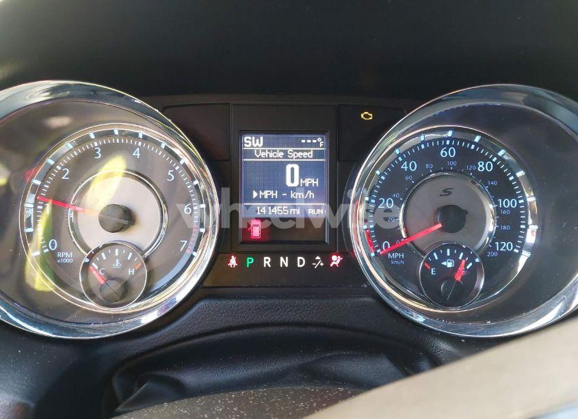 Photo 7 of 2015 Chrysler Town & COUNTRY S (VIN 2C4RC1HG9FR646447)