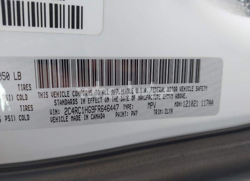 Photo 9 of 2015 Chrysler Town & COUNTRY S (VIN 2C4RC1HG9FR646447)