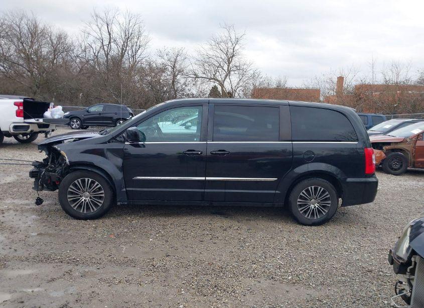 Photo 14 of 2014 Chrysler Town & COUNTRY S (VIN 2C4RC1HGXER178145)