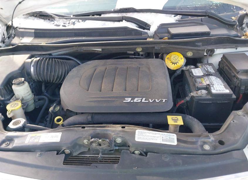 Photo 10 of 2014 Chrysler Town & COUNTRY S (VIN 2C4RC1HGXER361321)