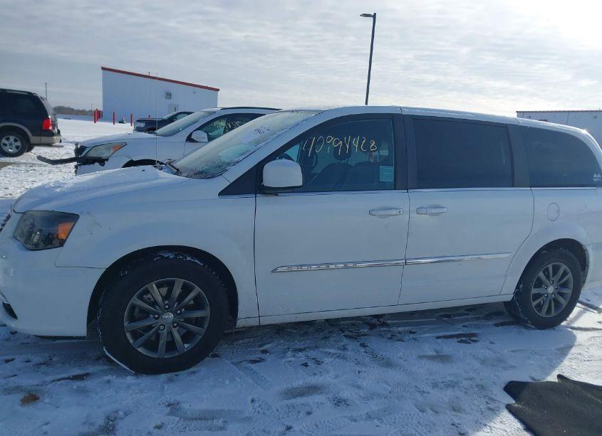 Photo 14 of 2014 Chrysler Town & COUNTRY S (VIN 2C4RC1HGXER361321)