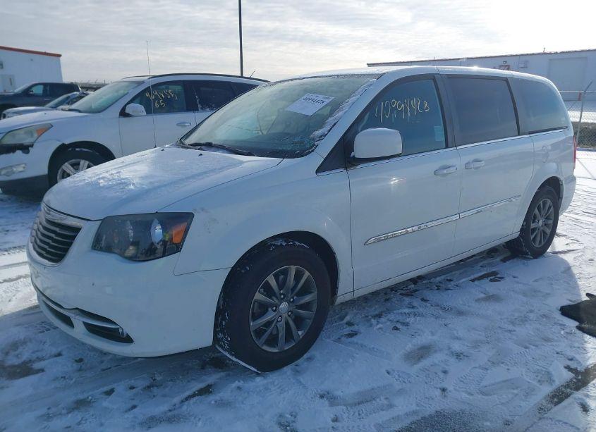 Photo 2 of 2014 Chrysler Town & COUNTRY S (VIN 2C4RC1HGXER361321)