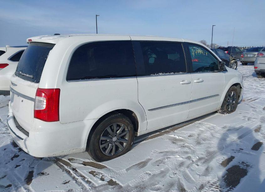 Photo 4 of 2014 Chrysler Town & COUNTRY S (VIN 2C4RC1HGXER361321)