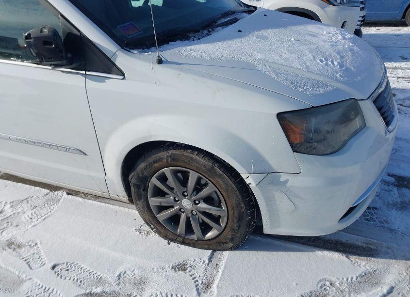 Photo 6 of 2014 Chrysler Town & COUNTRY S (VIN 2C4RC1HGXER361321)