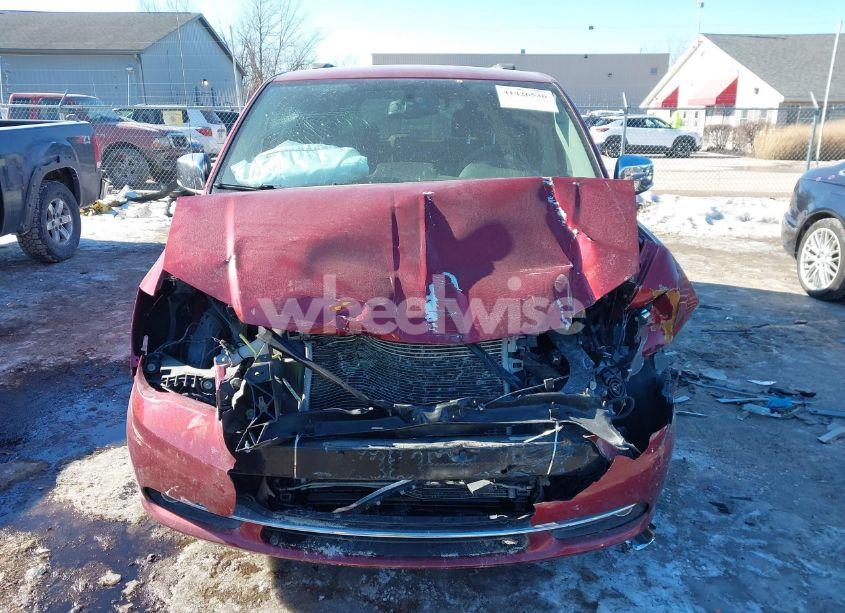 Photo 12 of 2016 Chrysler Town & COUNTRY LIMITED (VIN 2C4RC1JG2GR136095)