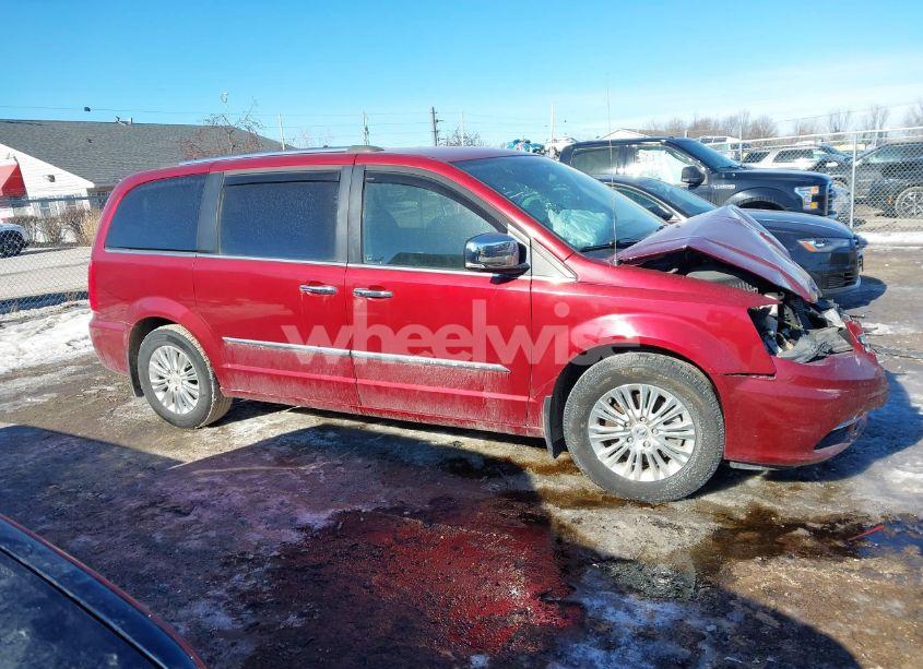 Photo 13 of 2016 Chrysler Town & COUNTRY LIMITED (VIN 2C4RC1JG2GR136095)