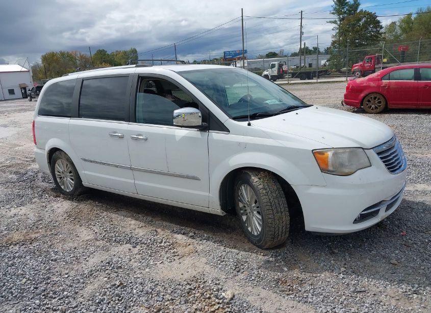 2016 Chrysler Town & COUNTRY LIMITED (VIN 2C4RC1JG4GR121629) main photo