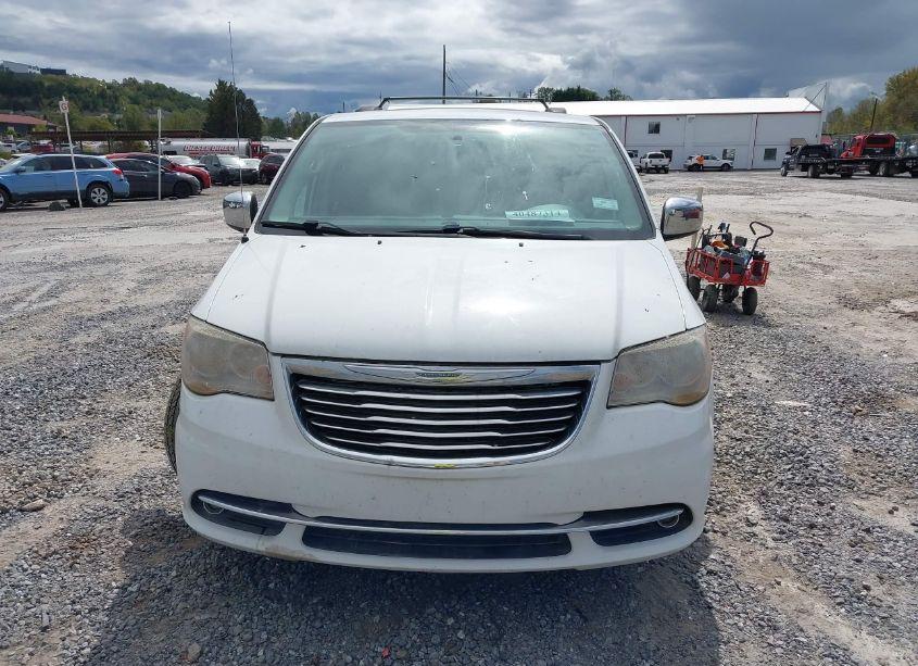 Photo 12 of 2016 Chrysler Town & COUNTRY LIMITED (VIN 2C4RC1JG4GR121629)