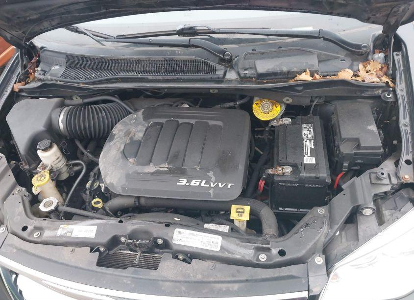 Photo 10 of 2015 Chrysler Town & COUNTRY LIMITED (VIN 2C4RC1JG6FR714987)