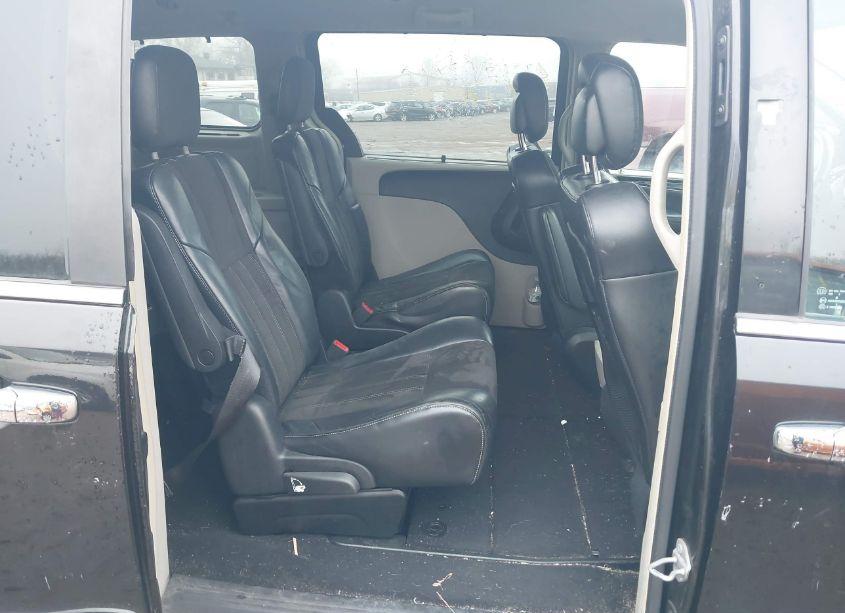 Photo 8 of 2015 Chrysler Town & COUNTRY LIMITED (VIN 2C4RC1JG6FR714987)