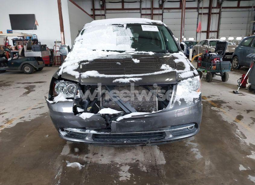 Photo 6 of 2016 Chrysler Town & COUNTRY LIMITED (VIN 2C4RC1JG7GR254241)