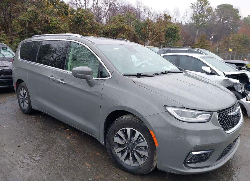 2021 Chrysler Pacifica HYBRID TOURING L (VIN 2C4RC1L70MR562554) main photo