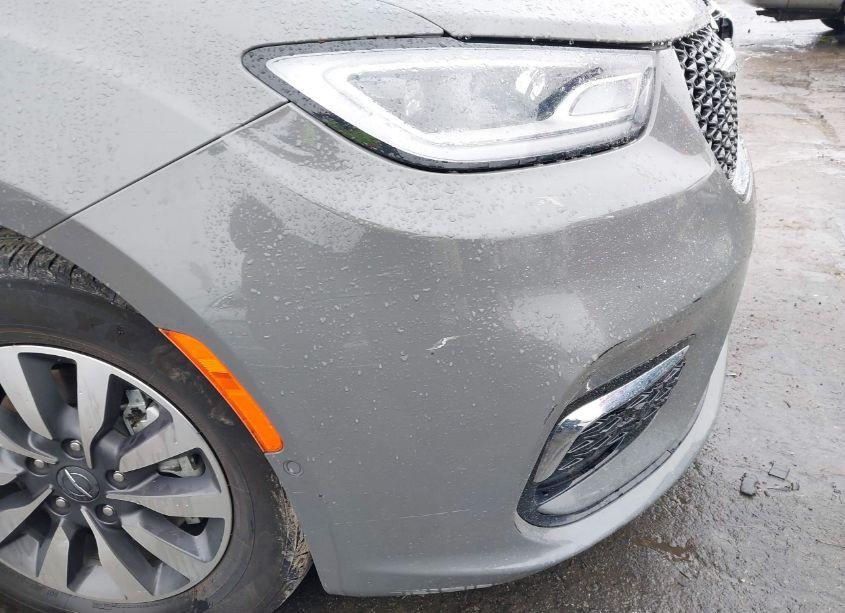 Photo 6 of 2021 Chrysler Pacifica HYBRID TOURING L (VIN 2C4RC1L70MR562554)