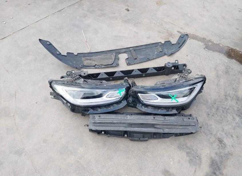 Photo 12 of 2022 Chrysler Pacifica HYBRID TOURING L (VIN 2C4RC1L70NR151303)