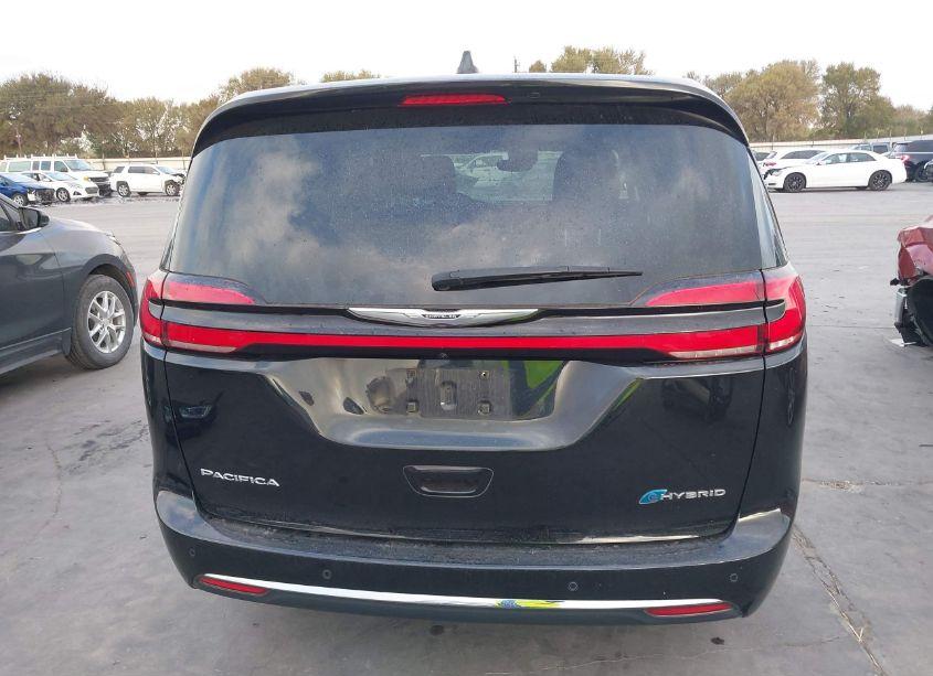 Photo 17 of 2022 Chrysler Pacifica HYBRID TOURING L (VIN 2C4RC1L70NR151303)