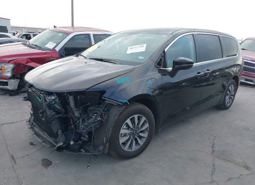 Photo 2 of 2022 Chrysler Pacifica HYBRID TOURING L (VIN 2C4RC1L70NR151303)