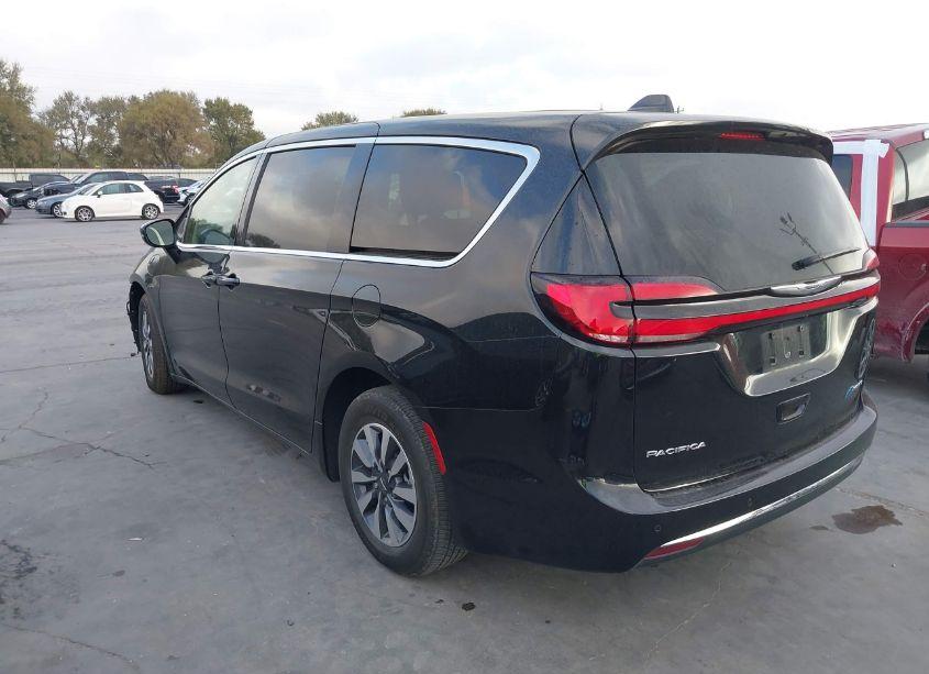 Photo 3 of 2022 Chrysler Pacifica HYBRID TOURING L (VIN 2C4RC1L70NR151303)