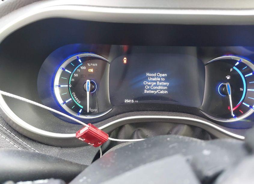 Photo 7 of 2022 Chrysler Pacifica HYBRID TOURING L (VIN 2C4RC1L70NR151303)