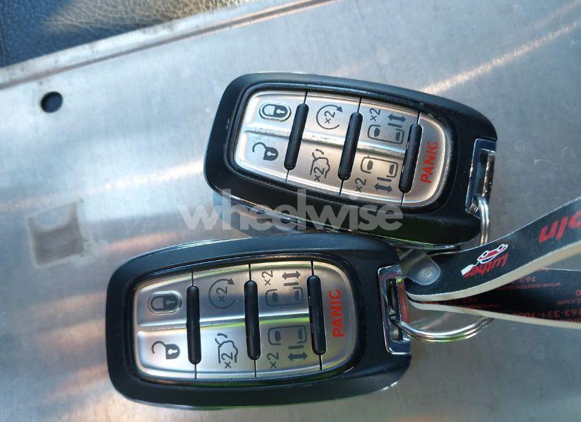 Photo 11 of 2021 Chrysler Pacifica HYBRID TOURING L (VIN 2C4RC1L71MR550610)