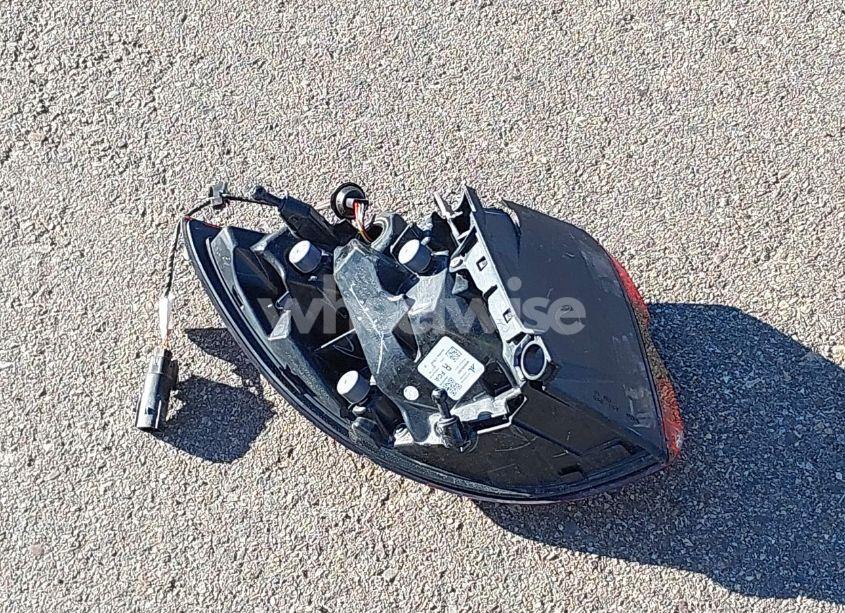 Photo 12 of 2021 Chrysler Pacifica HYBRID TOURING L (VIN 2C4RC1L71MR550610)