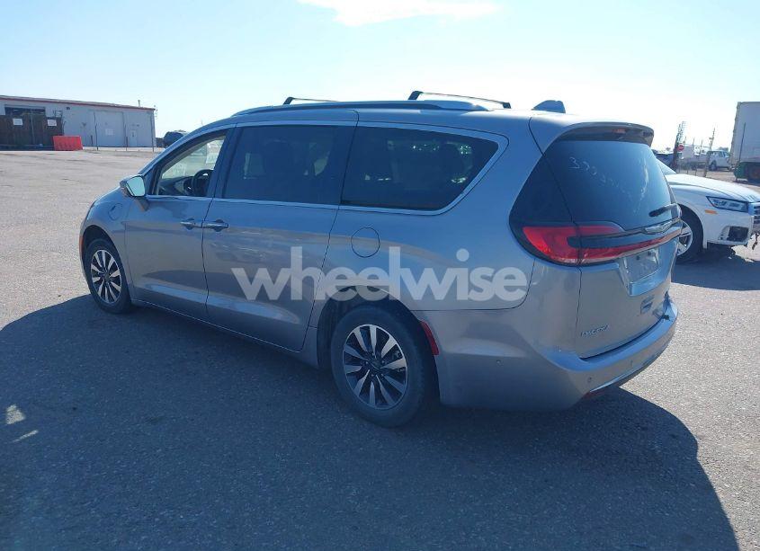 Photo 3 of 2021 Chrysler Pacifica HYBRID TOURING L (VIN 2C4RC1L71MR586149)