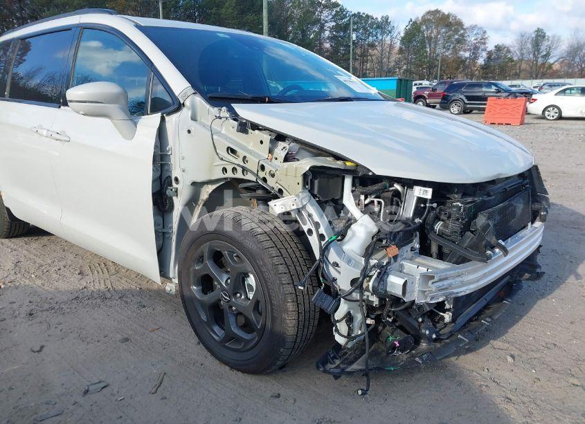 Photo 17 of 2021 Chrysler Pacifica HYBRID TOURING L (VIN 2C4RC1L71MR599712)