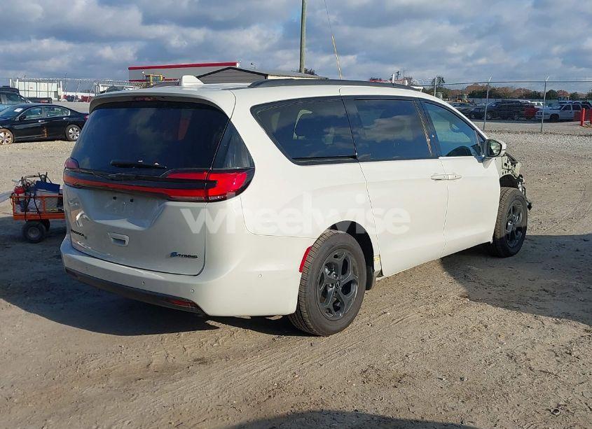 Photo 4 of 2021 Chrysler Pacifica HYBRID TOURING L (VIN 2C4RC1L71MR599712)
