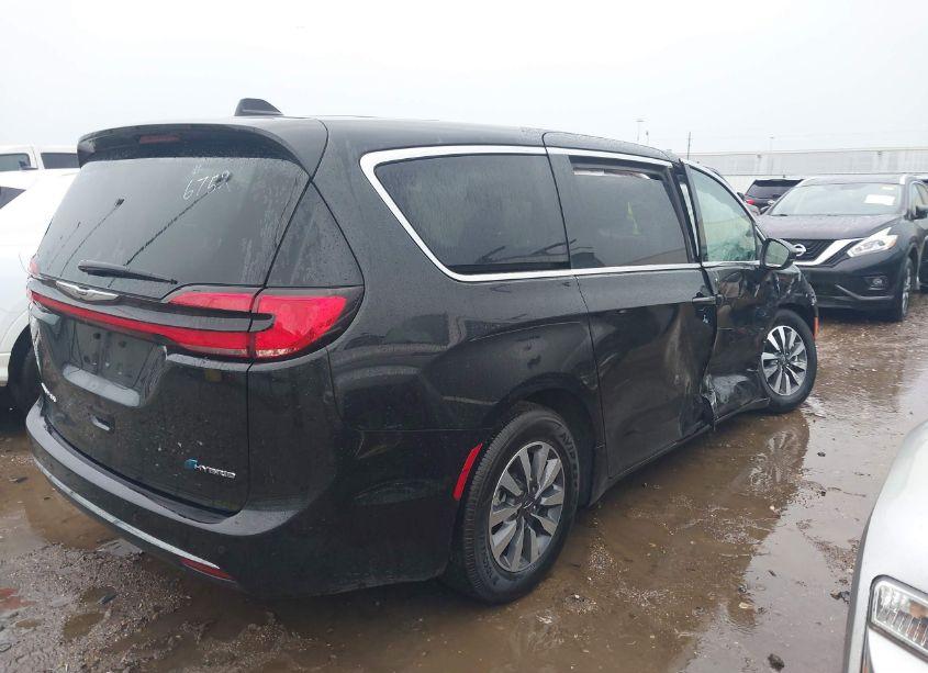 Photo 4 of 2023 Chrysler Pacifica HYBRID TOURING L (VIN 2C4RC1L71PR556752)