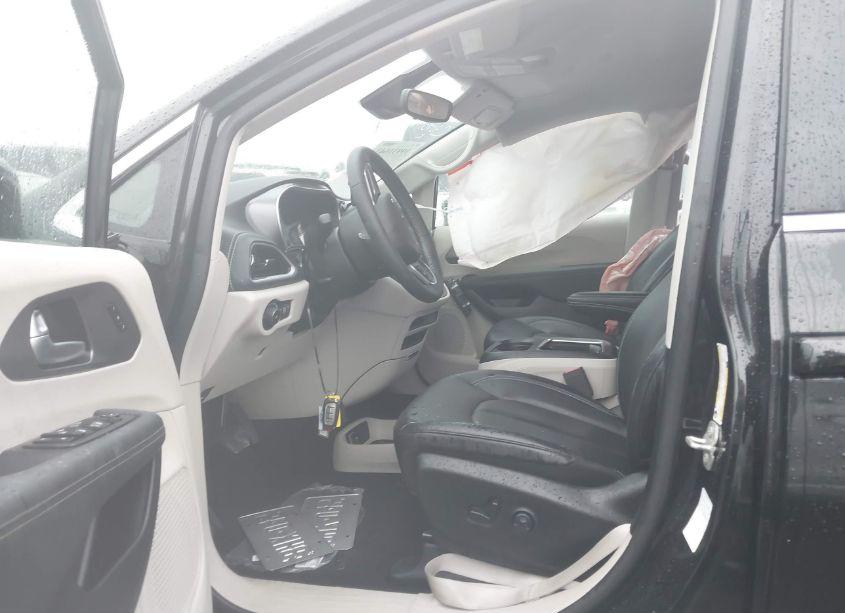 Photo 5 of 2023 Chrysler Pacifica HYBRID TOURING L (VIN 2C4RC1L71PR556752)