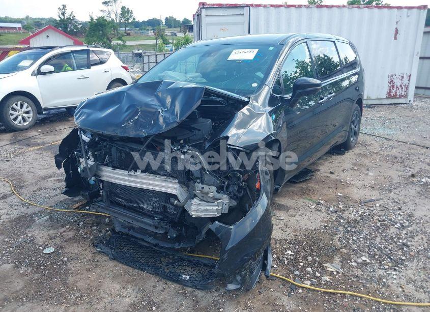 Photo 6 of 2022 Chrysler Pacifica HYBRID TOURING L (VIN 2C4RC1L72NR173562)