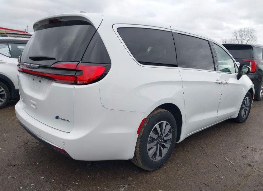 Photo 4 of 2023 Chrysler Pacifica HYBRID TOURING L (VIN 2C4RC1L72PR554346)