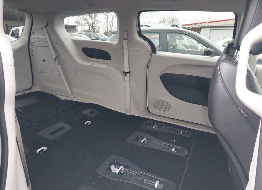 Photo 8 of 2023 Chrysler Pacifica HYBRID TOURING L (VIN 2C4RC1L72PR554346)